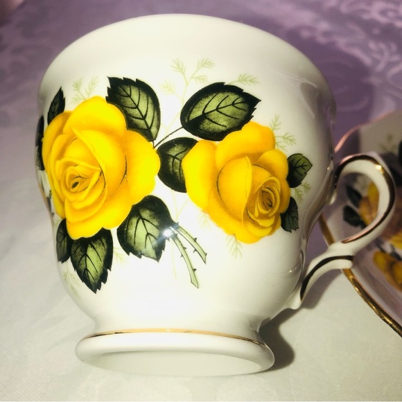 Vintage 1950s Royal Vale Bone China Tea Cup & Saucer Yellow Rose Pattern - Picture 7 of 10